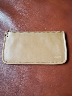 Vintage Coach  Tan Skinny  Cosmetic Case  With Striped Lining 7170